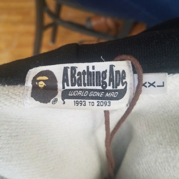 BAPE x FUTURA shark hoodie - Picture 4 of 5